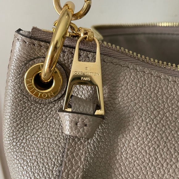 Authentic Louis Vuitton Monogram Empreinte Maida Hobo Purse - Picture 7 of 13
